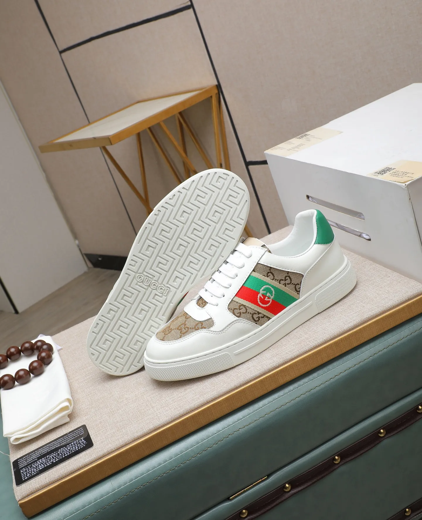 Men's shoes💰440 GUCCI🔍🔍Latest spring style On sale at the same time at the counter, original calfskin imported from Italy, genuine leather lining, (high-end, luxury, and class) exquisite workmanship, soles: original soles specially provided by the original factory, ⚠Exclusive double-layer movable molded soles are super comfortable⚠, real photos🎬The real ones are better🔍🔍"High quality·Follow the order" code number 38-44